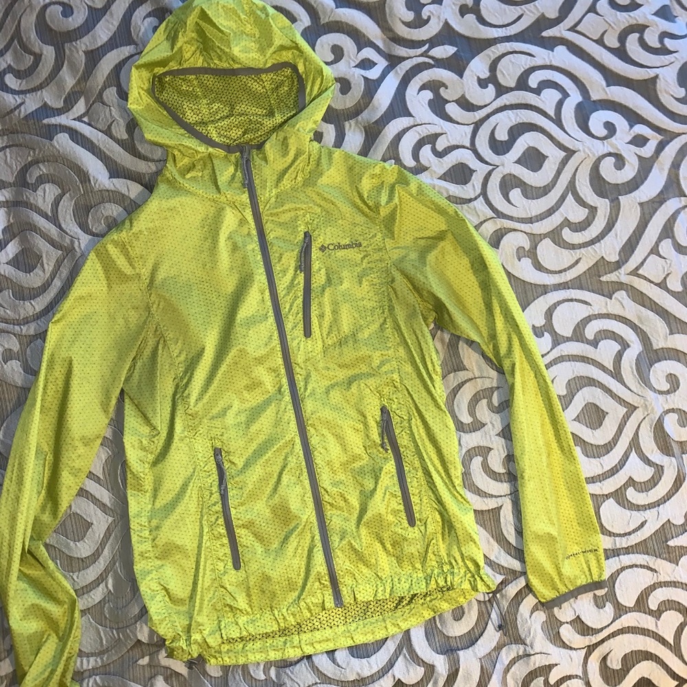❌ SOLD ❌ Columbia Jacket. 🖤😍